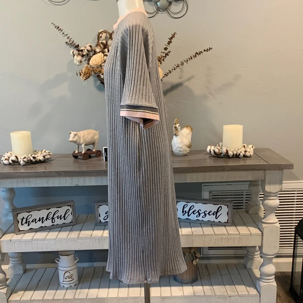 Dressed in LALA Gray Ribbed Midi Dress - Picture 3 of 4
